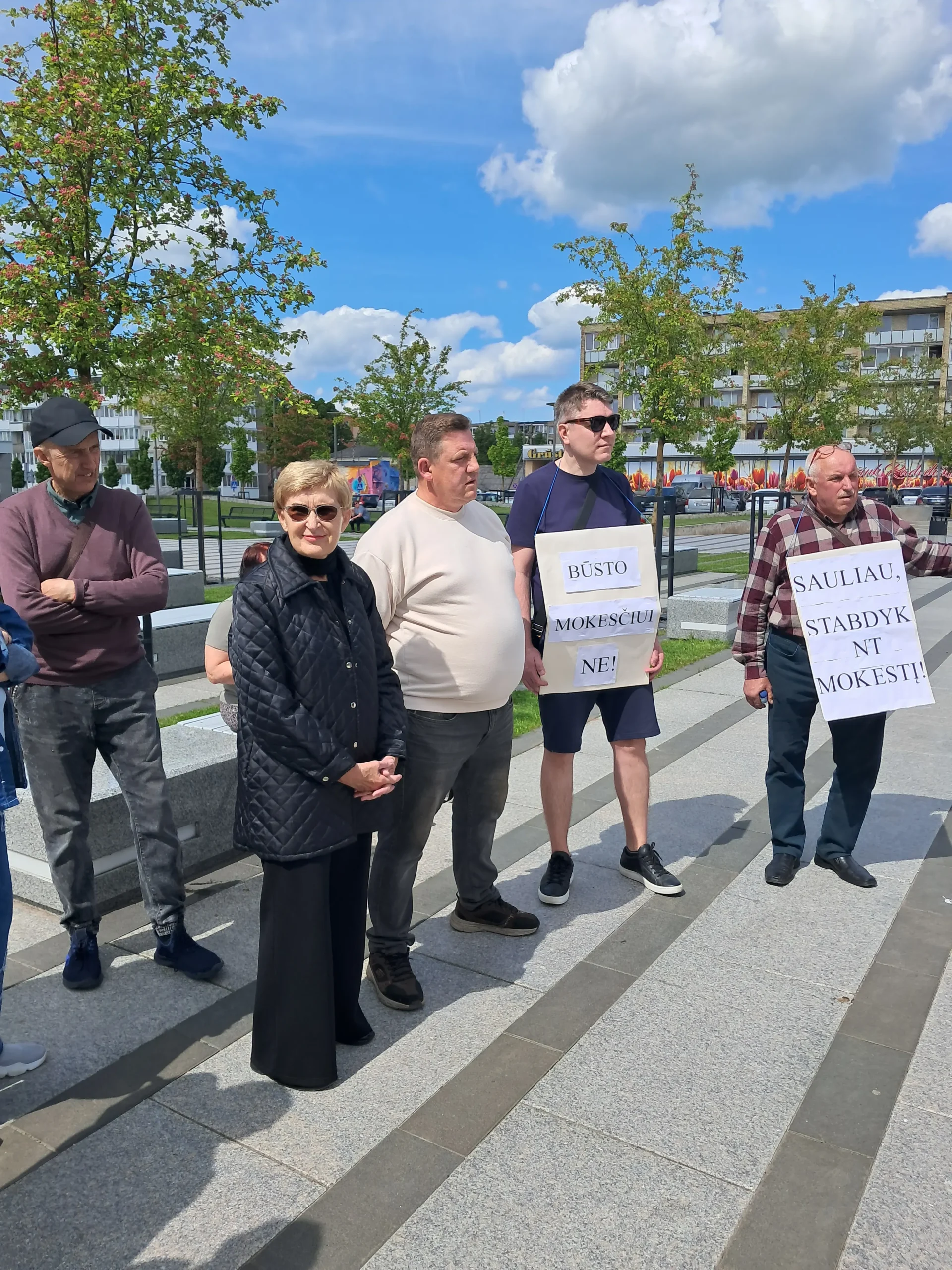 Piketo prie Radviliškio Savivaldybės dalyviai