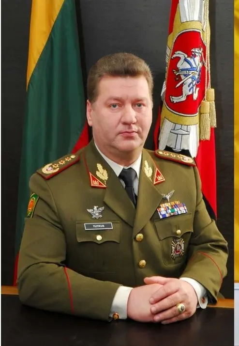 Alternatyva Lietuvai pirmininkas-Valdas Tutkus-Generolas-leitenantas (dim.)